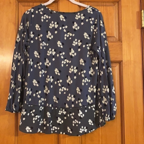 LOFT Floral Blouse - Picture 3 of 5